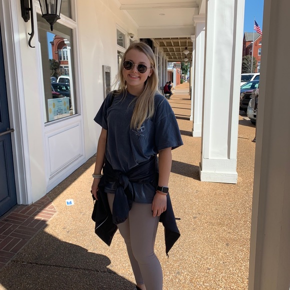 Meet your Posher, Claire - Picture 1 of 1